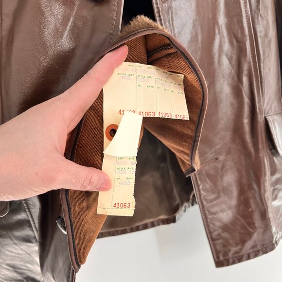 Vintage men's 1970's size 42 chocolate brown faux fur lining leather coat - Picture 6 of 6